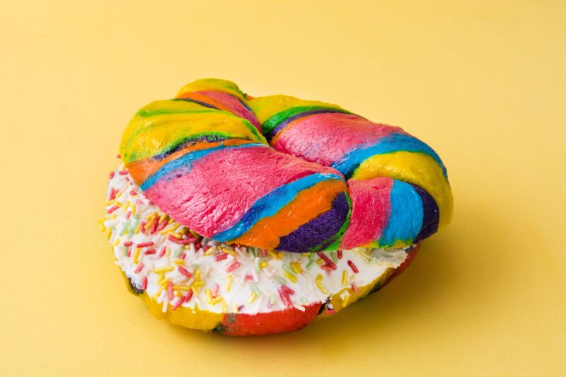 Gender reveal party ideas - rainbow bagels