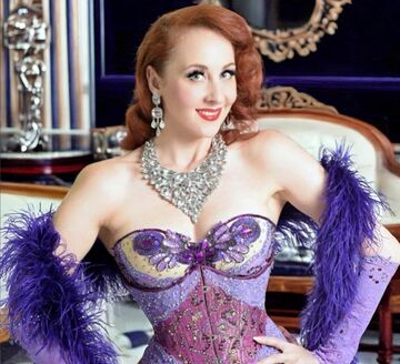 Burlesque Dancer - Ruby Joule - Cabaret Dancer - Austin, TX - Hero Main