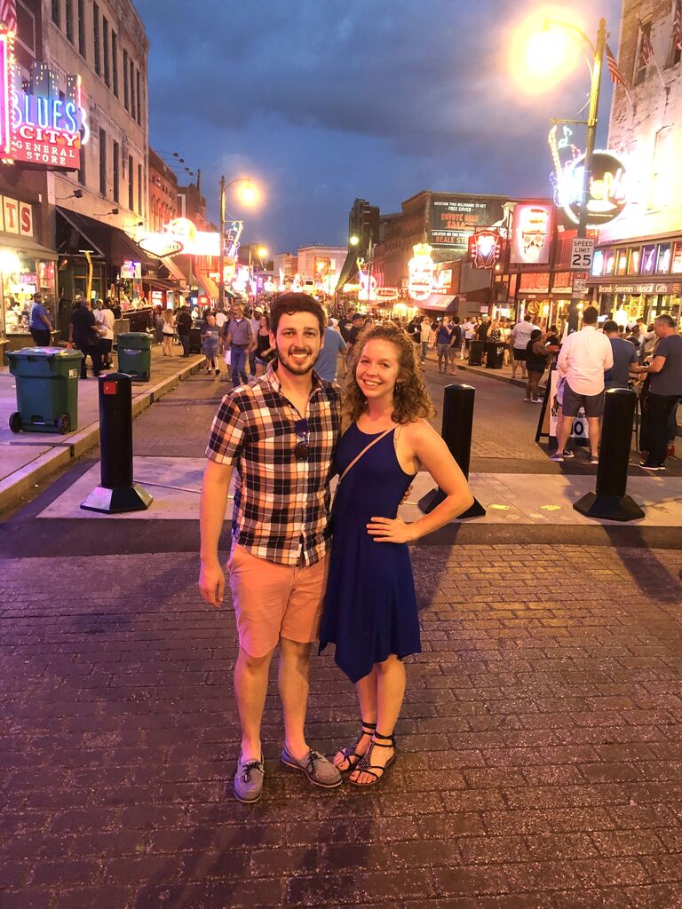 Turns out, they'll navigate it quite adeptly! Long distance is tough, but it's nothing some delta sky miles can't fix! Paul and Michaela have fun exploring each other's new cities, like Beale Street, home of the Blues 🎶🎷🎵