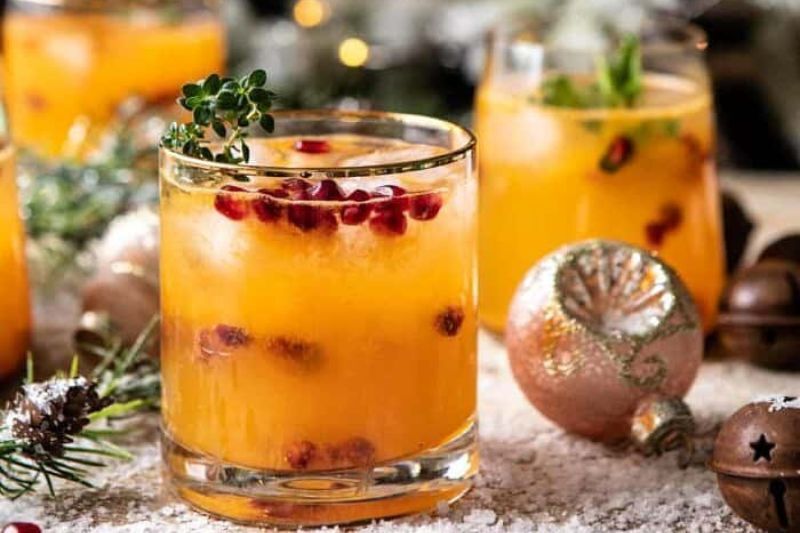 Christmas & Holiday Cocktail Recipes - holly jolly Christmas citrus cocktail