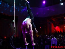 Kenneth Lindemann - Circus Performer - Toronto, ON - Hero Gallery 3