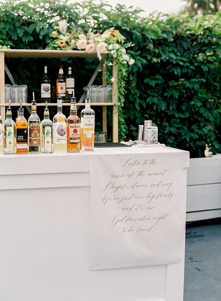 46 Wedding Sign Ideas That Are Fun & Functional