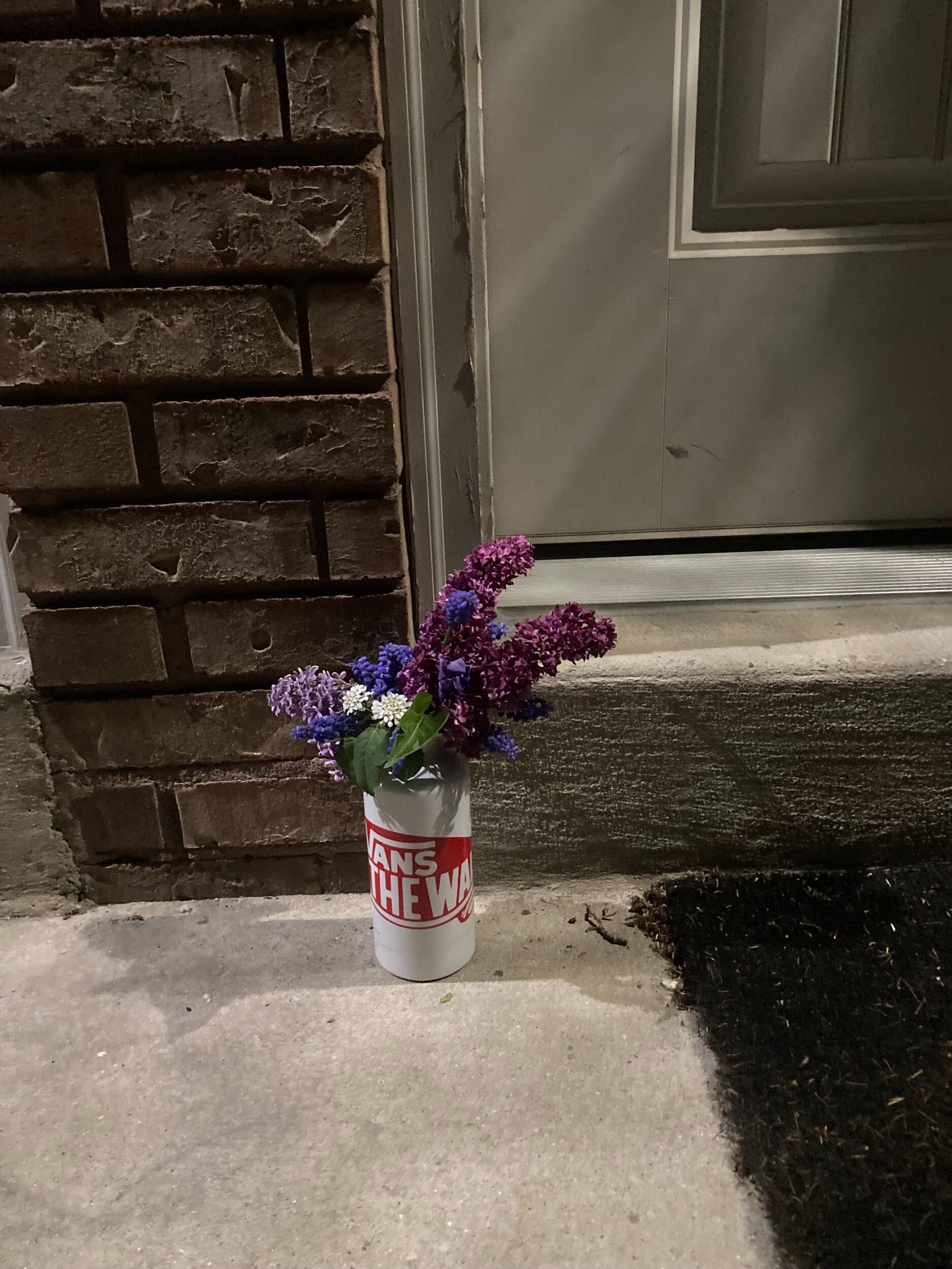 The first ever flowers Brad got for Kaia!
