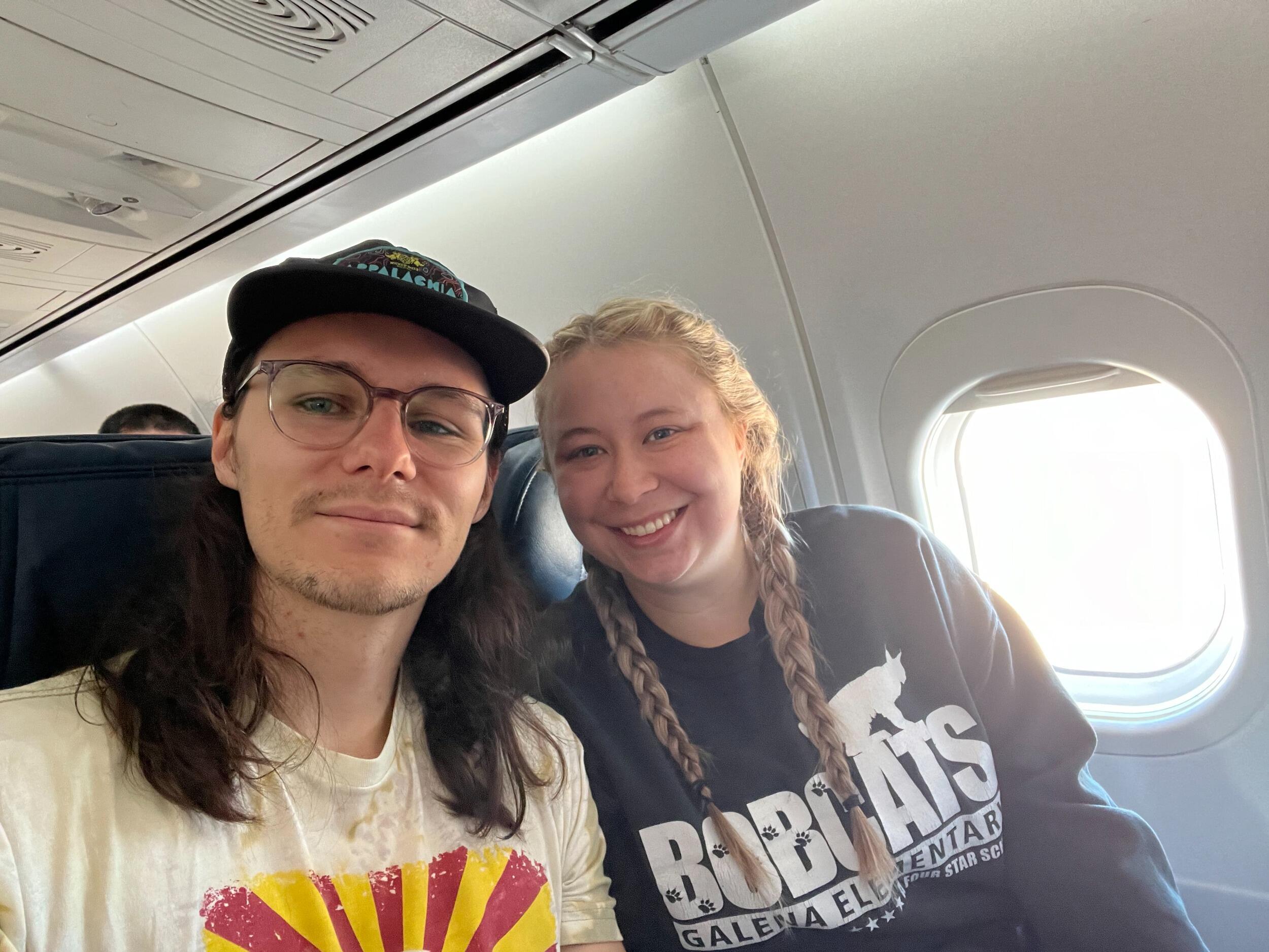 2024 was the year Sarah and Tyler wanted to take a big trip. They were back and forth on where to go, when their friends Max and Molly invited them to come visit them in Hawaii for the week. They immediately booked their tickets and couldn't wait to see their friends and visit such a gorgeous place!