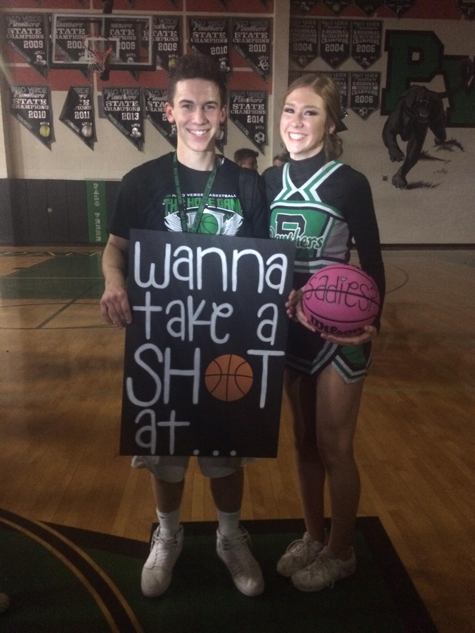 Elizabeth asks Logan to the Sadie Hawkins dance