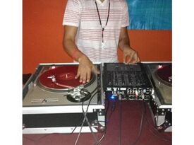 DJ Who's Next - DJ - Redlands, CA - Hero Gallery 3