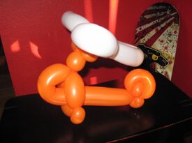 Elizabeth Saydah - Balloon Twister - Tarzana, CA - Hero Gallery 4