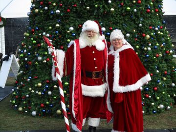 Mr & Mrs Santa Claus - Santa Claus - Haledon, NJ - Hero Main