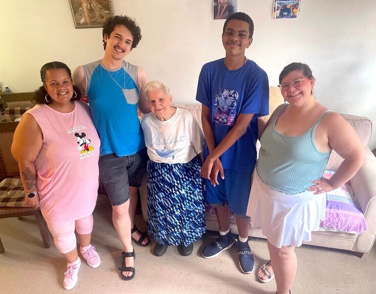 AG finally got to meet the family in NY.