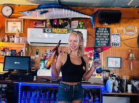 Jenna - Bartender - Seminole, FL - Hero Gallery 1