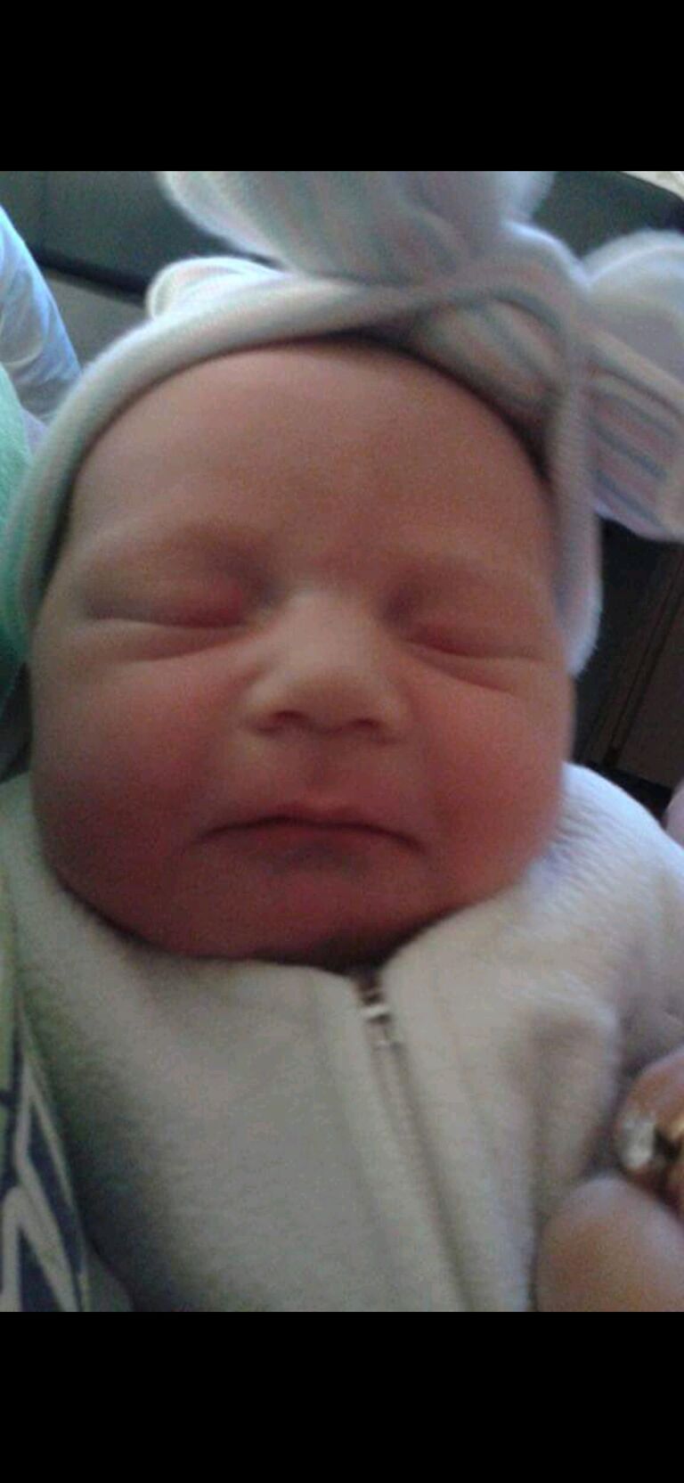 Ellie Regina Lynnae Ray was born