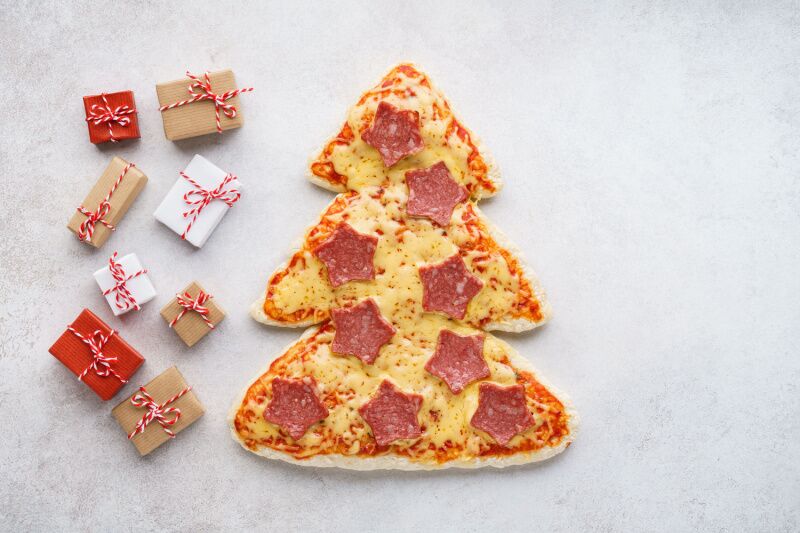 Christmas party ideas for kids - festive pizza