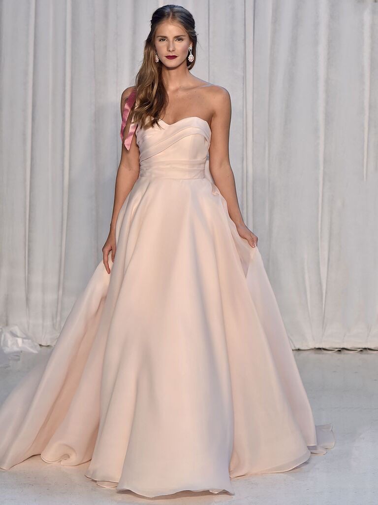 Anne Barge Fall 2018 Collection Bridal Fashion Week Photos