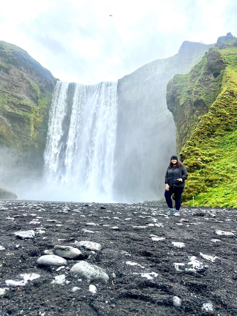 Tommy wanted to wait until Kayla came home from Iceland to make it official. However, they will both admit that it was during this trip they fell in love. 5,000 miles apart, Kayla admitted to Kacie this day that she "might truly love him".