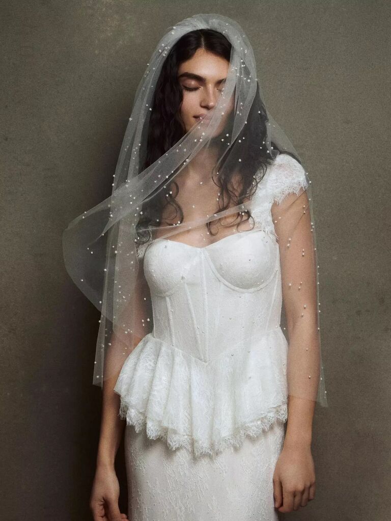 20 Prettiest Pearl Veil Picks for Your Wedding Look