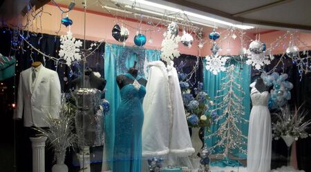 Linde's bridal hot sale & prom