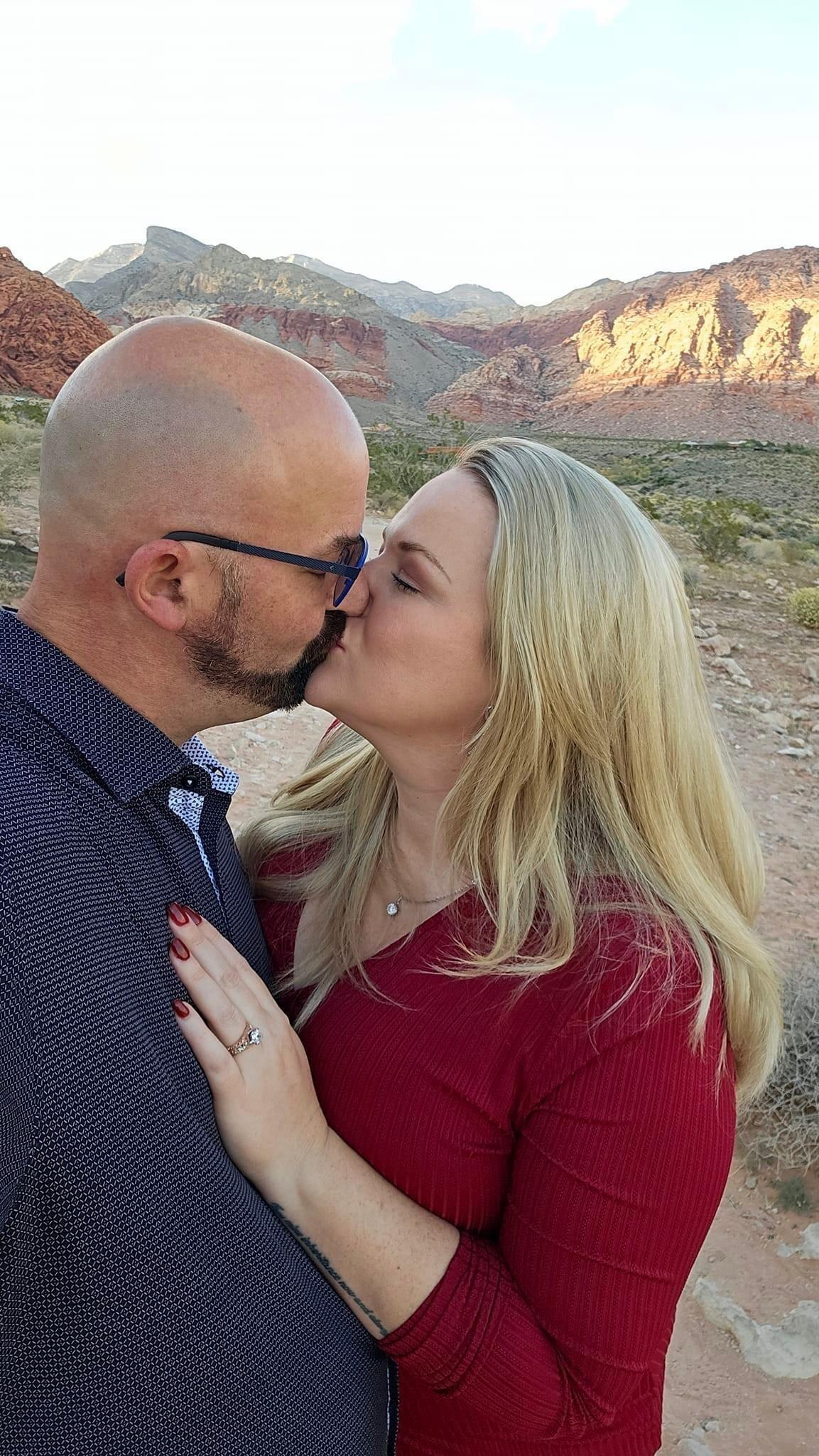Brad proposes to Meghan @ Red Rock Calico Basin