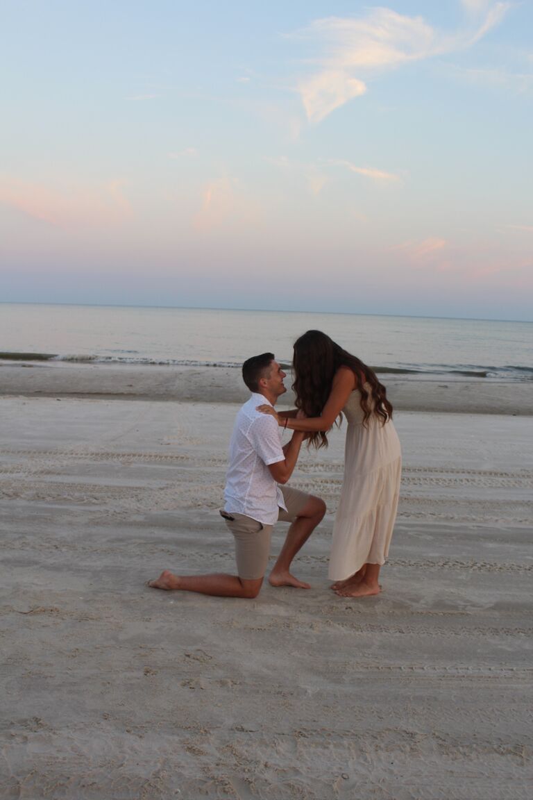 Kobey proposed at Allisons family vacation to Florida! She had no idea! (She definitely had an idea)