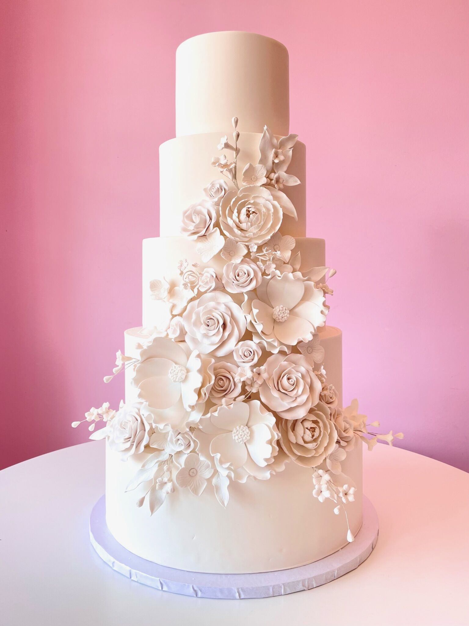 Bella Christie s Sweet Boutique Wedding Cakes The Knot