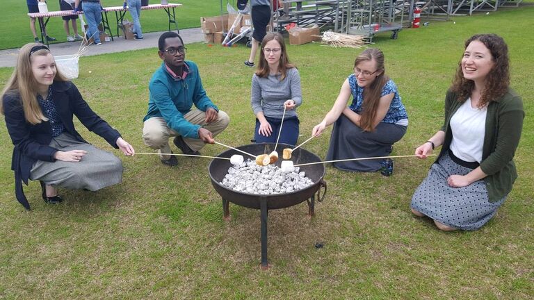 Olivia, the maid of honor, invited Josh to a bonfire where Josh first met Natti.  Neither of them particularly paid attention to each other.
