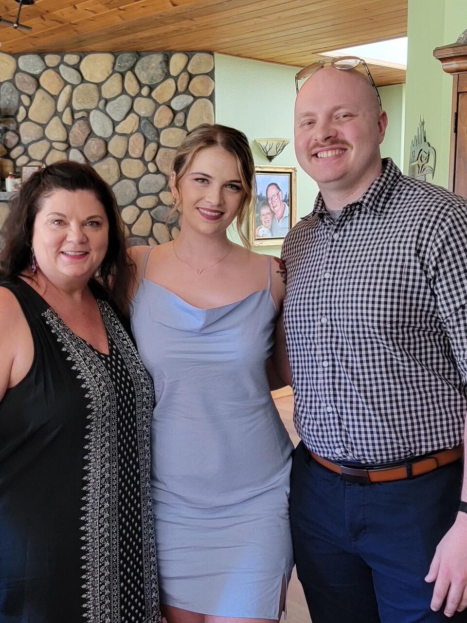Reilly's Uncle Marty gets married to Cindy and the pair end their month of weddings.