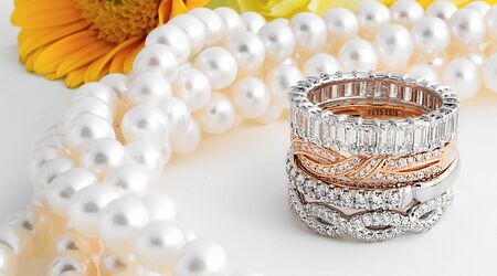 International diamond center deals wedding bands