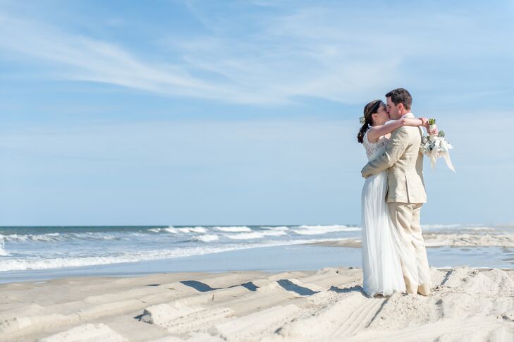 A Natural Beach Wedding At A Private Residence In Carova North Carolina