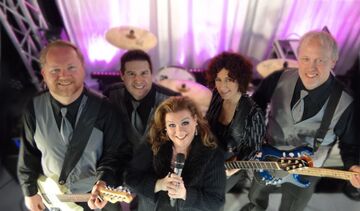Lisa Rene Band - Variety Band - Downers Grove, IL - Hero Main