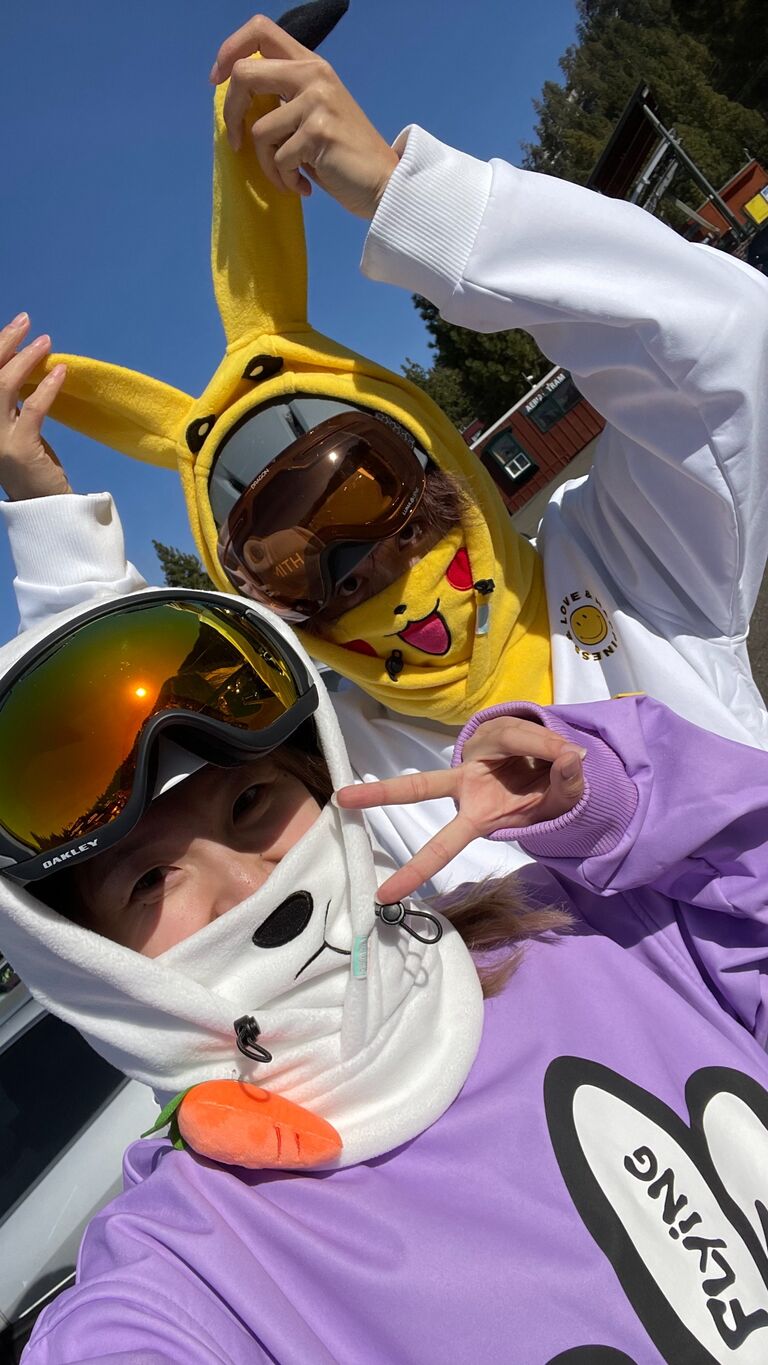 📍Lake Tahoe Yoyo starts learning snowboard : )
