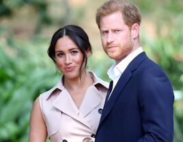 meghan markle prince harryin south africa in a garden