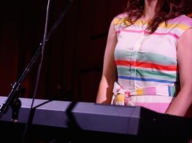 Joy Autumn - Vocalist & Pianist  - Singing Pianist - Los Angeles, CA - Hero Gallery 4