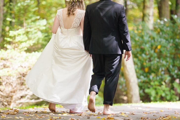 getting married barefoot