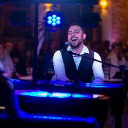 Felix and Fingers Dueling Pianos, profile image