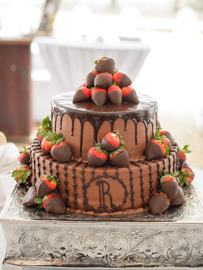 15 Tasty Chocolate Wedding Cakes to Consider