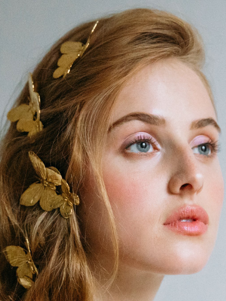 90s Beauty Trends to Rock at Your Wedding