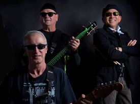 Moon Music - Classic Rock Band - Newport News, VA - Hero Gallery 4