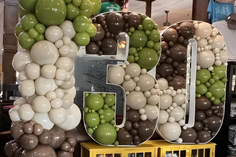 Shrek themed party ideas - Shrek balloons