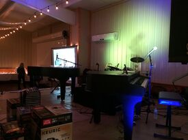 John Vastola Dueling Pianos and Pianist/Vocalist - Dueling Pianist - Orlando, FL - Hero Gallery 2