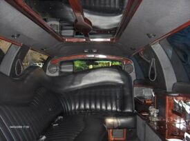 Northwest Limousine and Town Car Service - Event Limo - Portland, OR - Hero Gallery 2