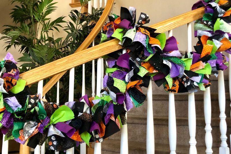 Hocus Pocus party idea - spooky garland