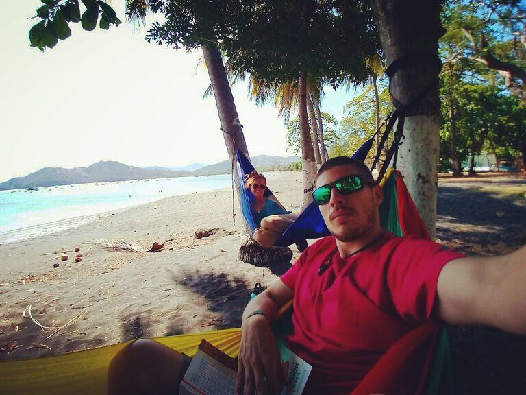 After some months apart, they reunited in their hammocks on the beaches of Costa Rica. 