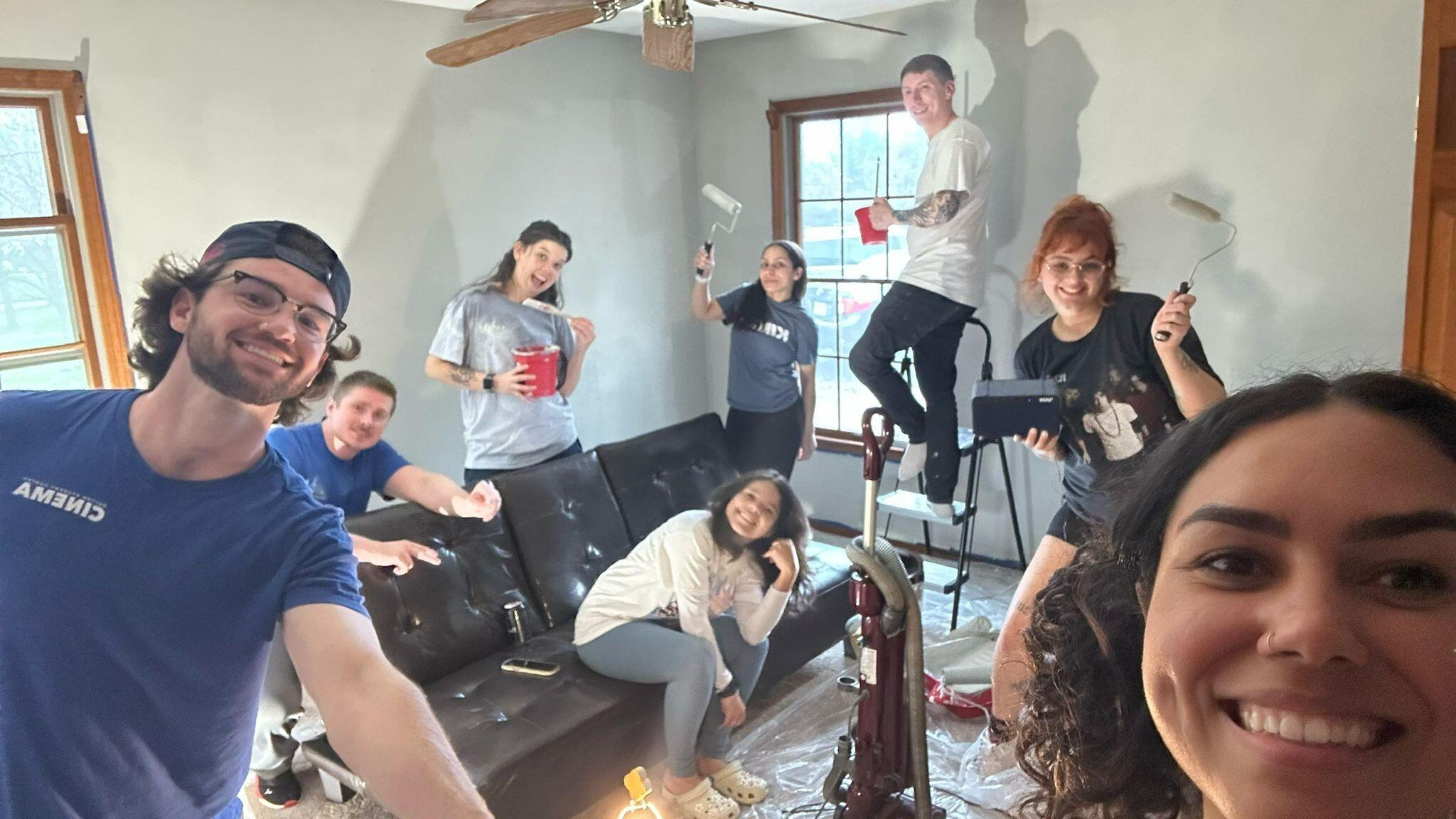 Preparing our space for the next chapter; getting the house ready for Natt’s move-in!
 | 
Preparando nosso espaço para o próximo capítulo; deixando a casa pronta para a mudança da Natt!