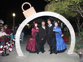 The Holiday Carolers - Christmas Caroler - San Diego, CA - Hero Gallery 2