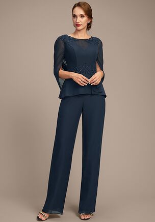 Celebrate this proud and beautiful milestone in the JJ's House Michelina Sequins Lace Mother of the Bride Pantsuit! Designed with elegant details and a sophisticated silhouette, this gorgeous outfit ensures you look stunning and feel confident as you witness your child's unforgettable day.
