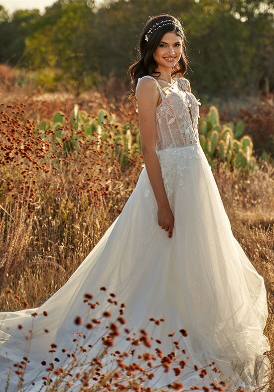 Avenue 22 outlet wedding dress