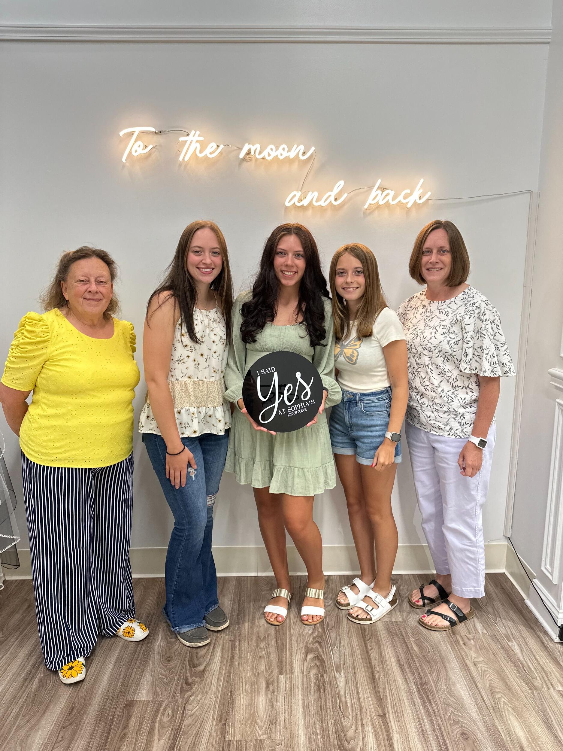 Molly picked her wedding dress!