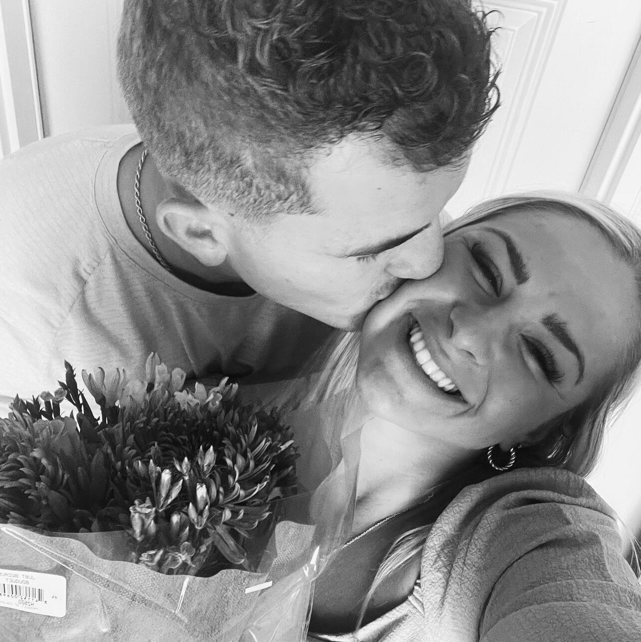 Austin and Sami made it OFFICIAL!! Those unspoken feelings finally turned into something real.