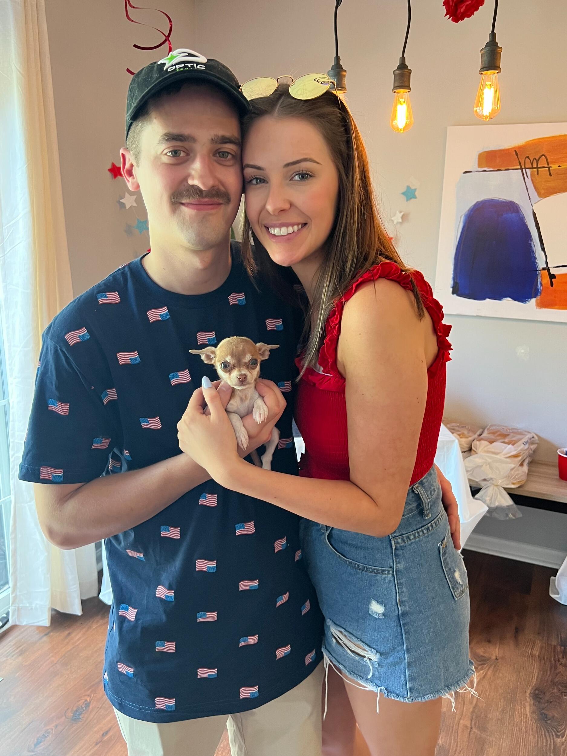 They got their chihuahua Willow second to Jenna's dog Chimichanga (yes like the burrito).