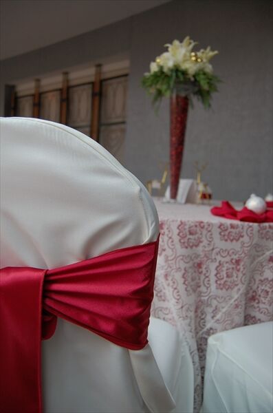 White Table Als The Knot, White Table Linens Knoxville