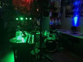 4 State Dueling Pianos - Cover Band - Branson, MO - Hero Gallery 4